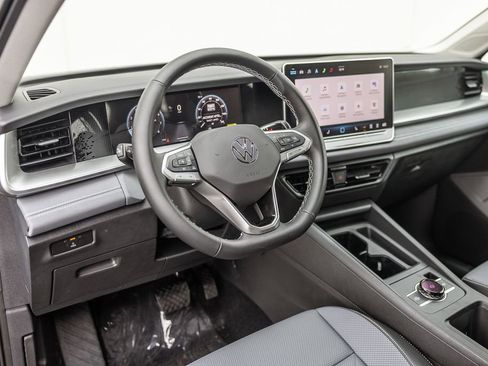 New 2026 Volkswagen Tiguan SE AWD/4WD image 6