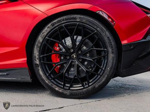 Used 2025 Lamborghini Revuelto AWD/4WD image 33