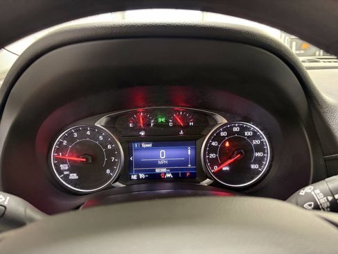 Used 2023 GMC Terrain SLE w/ Driver Convenience Package image 16