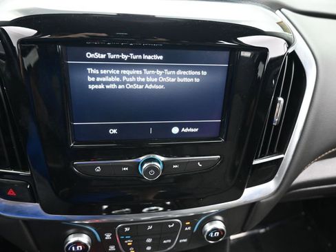 Used 2020 Chevrolet Traverse LT FWD image 19