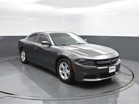Used 2020 Dodge Charger SXT image 5