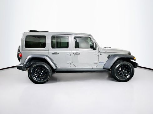 Used 2023 Jeep Wrangler Unlimited w/ Sun & Screen Package AWD/4WD image 10
