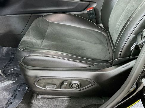 Certified 2024 Jeep Grand Cherokee L Altitude image 30