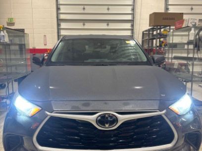 Used 2021 Toyota Highlander L