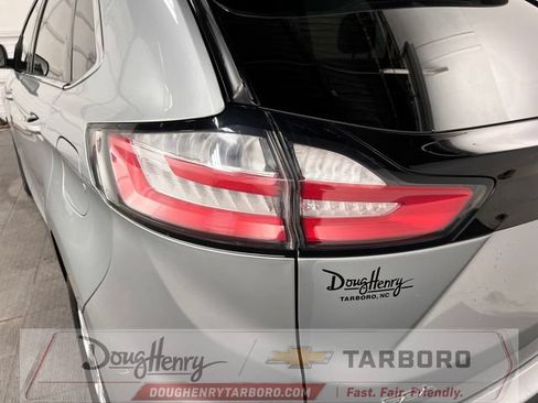 Used 2023 Ford Edge SEL AWD/4WD image 14