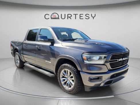 Certified 2022 RAM 1500 Laramie w/ Sport Appearance Package AWD/4WD image 4