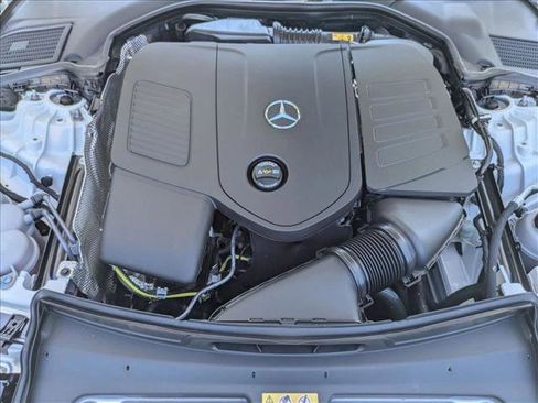 Used 2025 Mercedes-Benz C 300 Sedan image 17