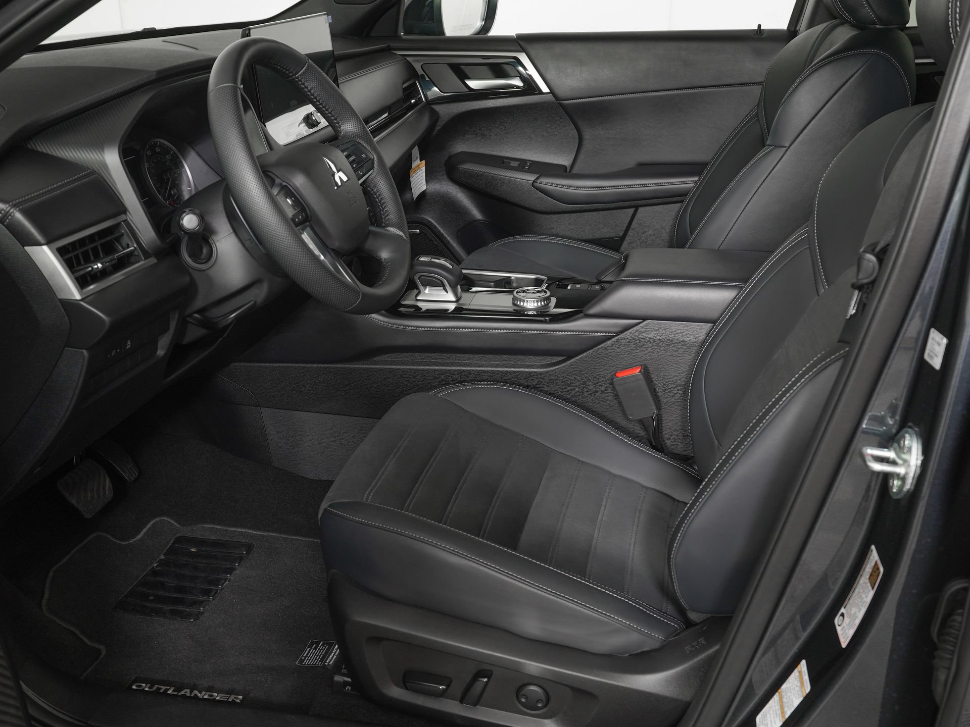 Used 2026 Mitsubishi Outlander LE AWD/4WD image 13