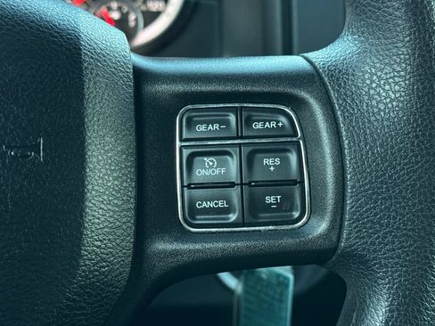 Used 2019 RAM 1500 Express AWD/4WD image 25