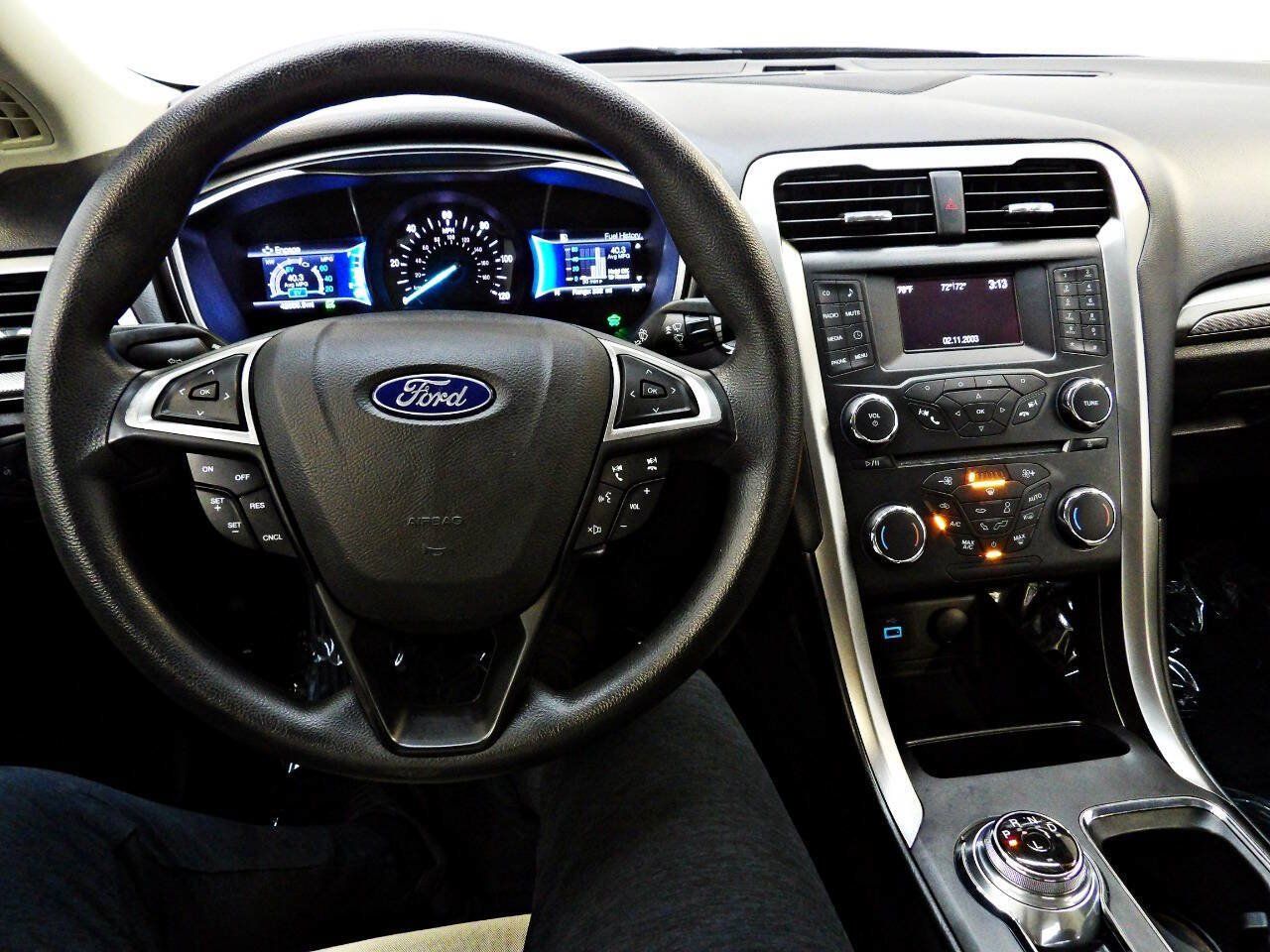 Used 2018 Ford Fusion S FWD image 17