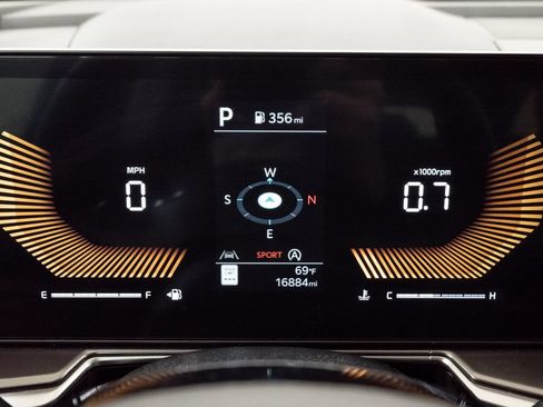 Used 2024 Kia Sorento S w/ Panoramic Sunroof Package FWD image 15