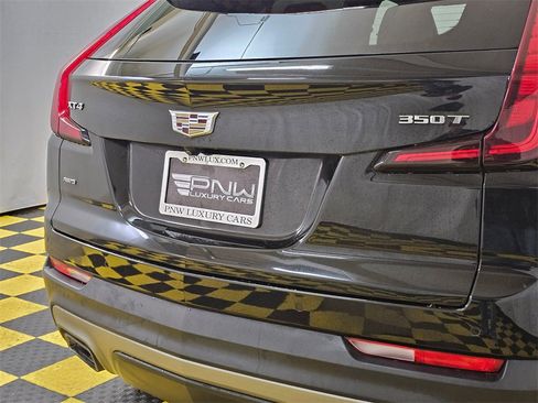 Used 2020 Cadillac XT4 Premium Luxury image 13