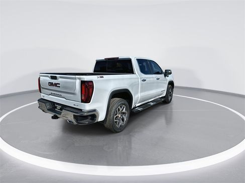 New 2026 GMC Sierra 1500 SLT image 8