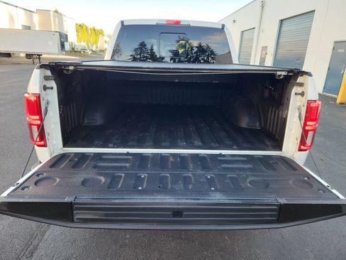 Used 2018 Ford F150 Platinum w/ Equipment Group 701A Luxury AWD/4WD image 22