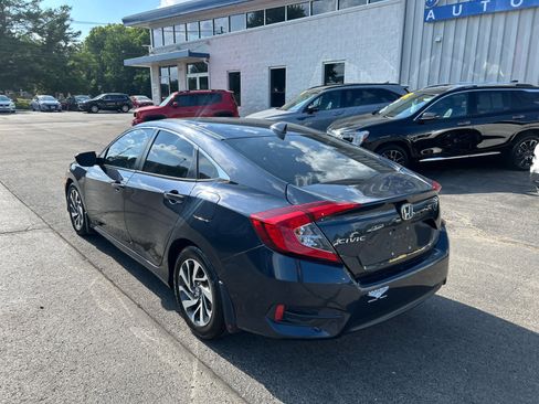 Used 2017 Honda Civic EX image 5