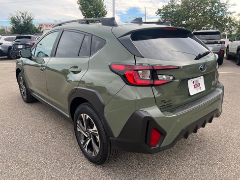 Certified 2026 Subaru Crosstrek 2.5i Premium AWD/4WD image 5