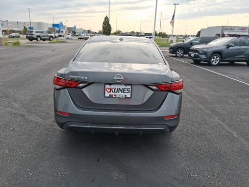 Used 2025 Nissan Sentra SV FWD image 10