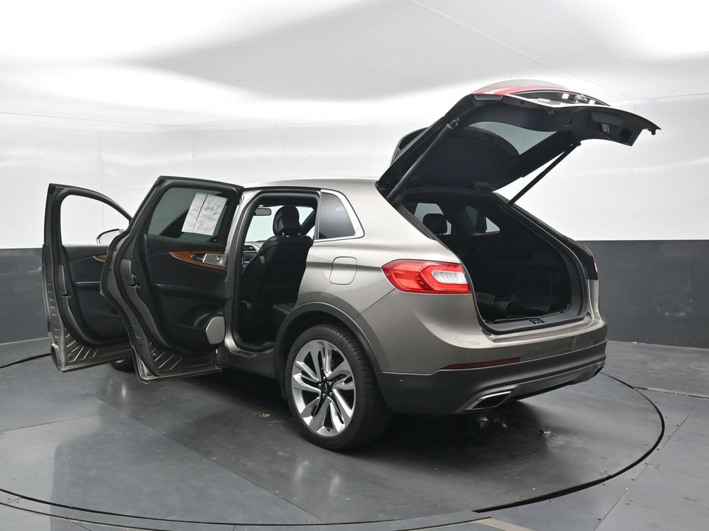 Used 2016 Lincoln MKX Reserve w/ Luxury Package AWD/4WD image 41