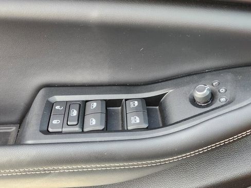 Certified 2024 Jeep Grand Cherokee L Laredo image 19