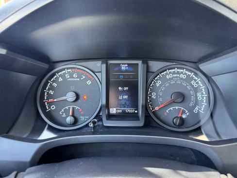 Used 2023 Toyota Tacoma SR image 18