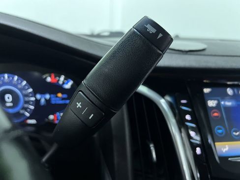 Used 2018 Cadillac Escalade ESV Premium Luxury AWD/4WD image 24