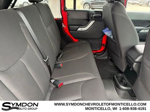 Used 2017 Jeep Wrangler Unlimited Sahara w/ Dual Top Group image 20