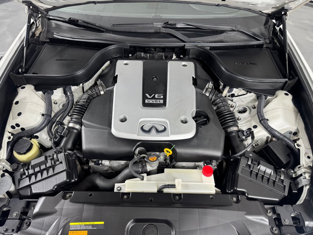 Used 2015 INFINITI Q40 w/ Navigation Package RWD image 23
