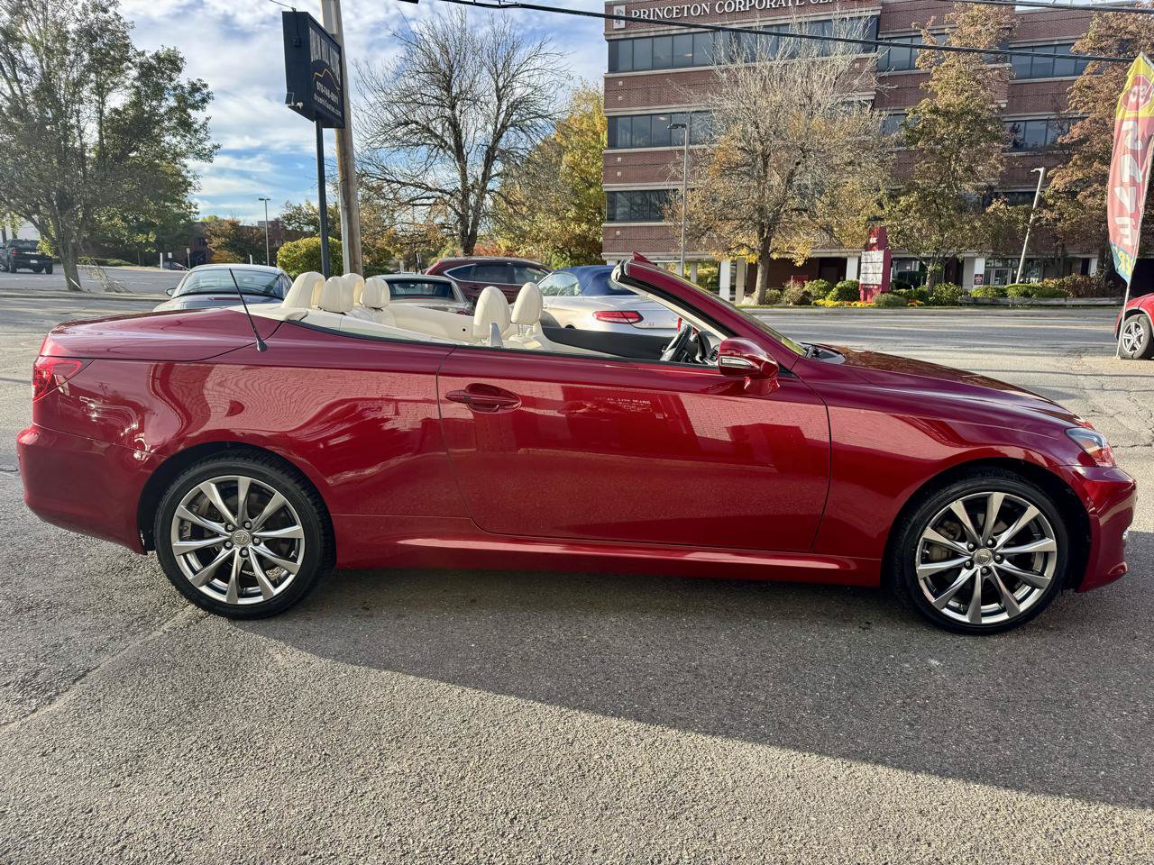 Used 2014 Lexus IS 250C w/ Navigation System Package RWD image 11