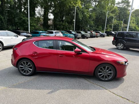Used 2019 MAZDA MAZDA3 Hatchback w/ Preferred Package FWD image 13