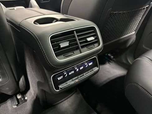 Certified 2023 Mercedes-Benz GLS 580 4MATIC image 28