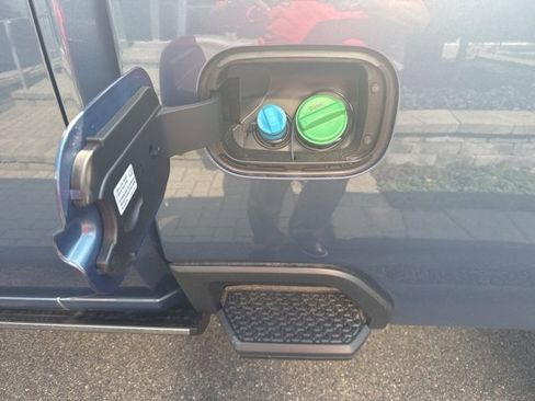 New 2025 GMC Sierra 2500 Denali w/ Denali Reserve Package image 25