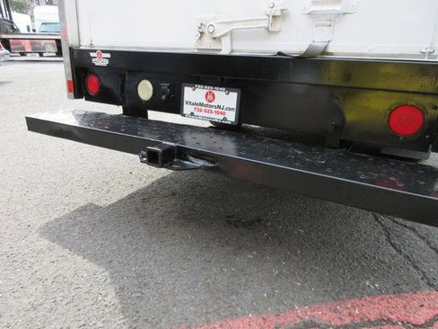 Used 2015 Chevrolet Express 3500 image 5