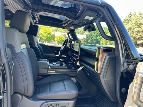 Used 2025 GMC Hummer EV 3X AWD/4WD image 57