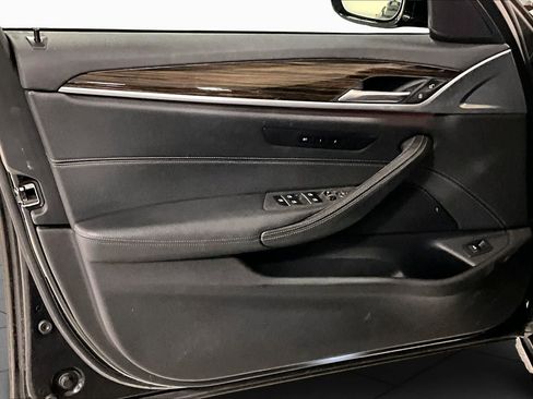 Used 2020 BMW 530i w/ Convenience Package RWD image 21