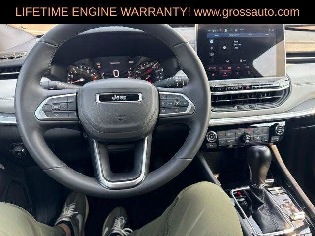 Certified 2025 Jeep Compass Limited AWD/4WD image 4
