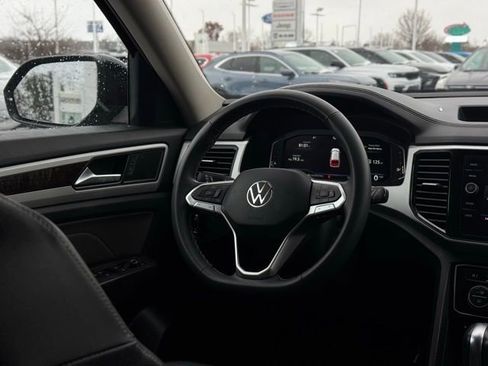 Used 2022 Volkswagen Atlas SE image 24