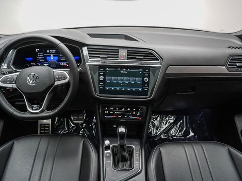 Used 2023 Volkswagen Tiguan SE R-Line FWD image 13