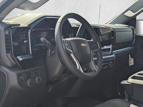 Certified 2025 Chevrolet Silverado 1500 LT image 3