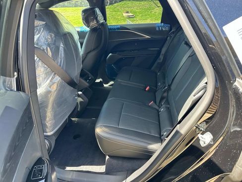 New 2025 Cadillac Lyriq Luxury image 9