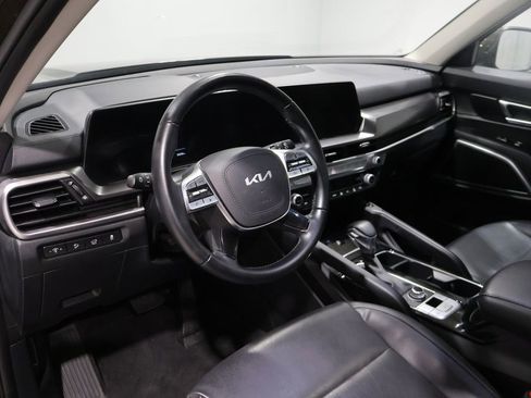 Used 2025 Kia Telluride S AWD/4WD image 16