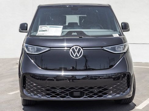 New 2025 Volkswagen ID. Buzz Pro S image 2