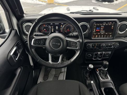 Used 2022 Jeep Wrangler Unlimited Sahara w/ LED Lighting Group image 18