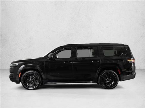 Used 2022 Jeep Wagoneer Series III AWD/4WD image 9