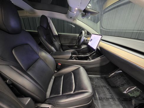 Used 2019 Tesla Model 3 Standard Range Plus RWD image 29