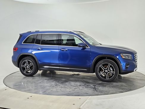 New 2026 Mercedes-Benz GLB 250 4MATIC image 2