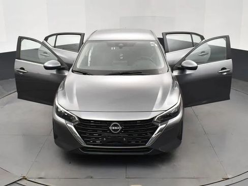 Used 2025 Nissan Sentra SV image 10