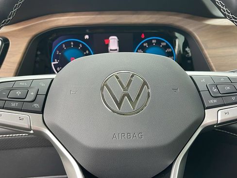 New 2026 Volkswagen Atlas SE image 22