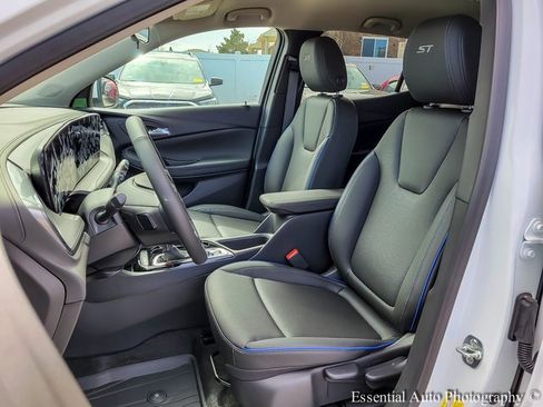 New 2025 Buick Encore GX Sport Touring image 8