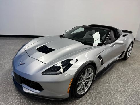 Used 2017 Chevrolet Corvette Grand Sport w/ Z07 Performance Package RWD image 1