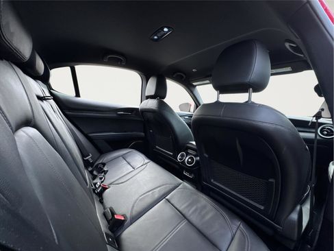 Used 2022 Alfa Romeo Stelvio Sprint image 27